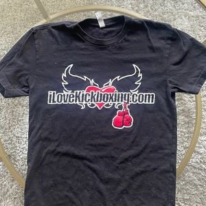 I love Kickboxing. Small. T-Shirt. Heart Logo. Vintage.
